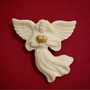 Porcelain Lenox angel brooch / pin
